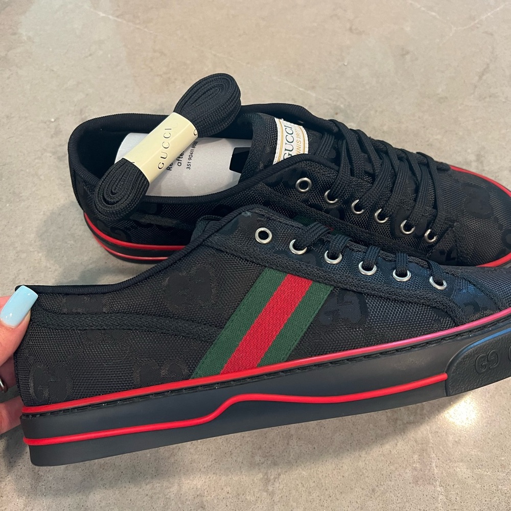 AUTHENTIC MENS GUCCI SHOES